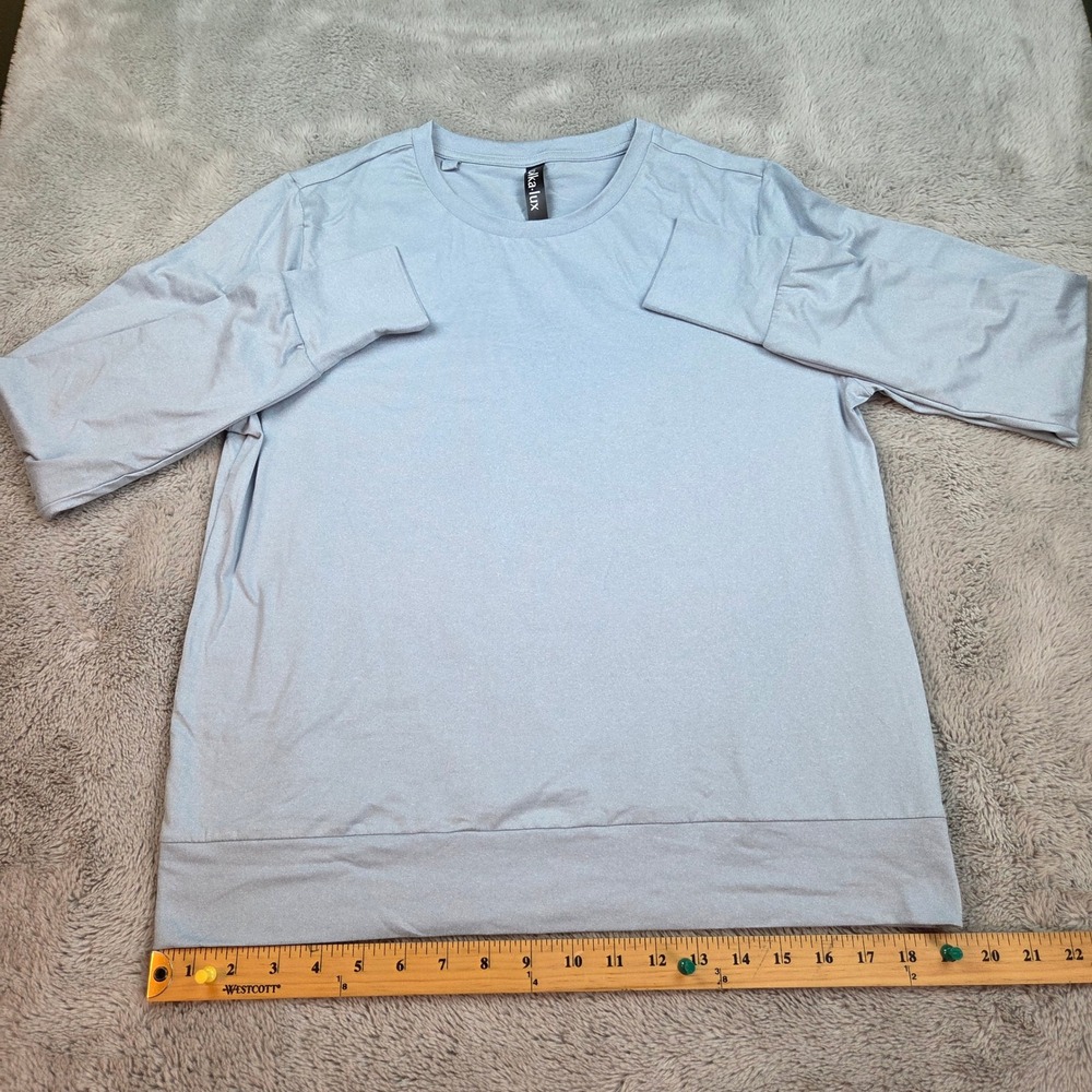 Luka Lux Long Sleeve Crewneck Top Womens Sz M Stretch Athleisure Light Blue Top